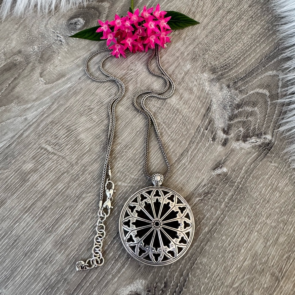 ๐ BRIGHTON Retired Capella Ferrara Filigree Disc Medallion Silver Long Necklace - Picture 1 of 11